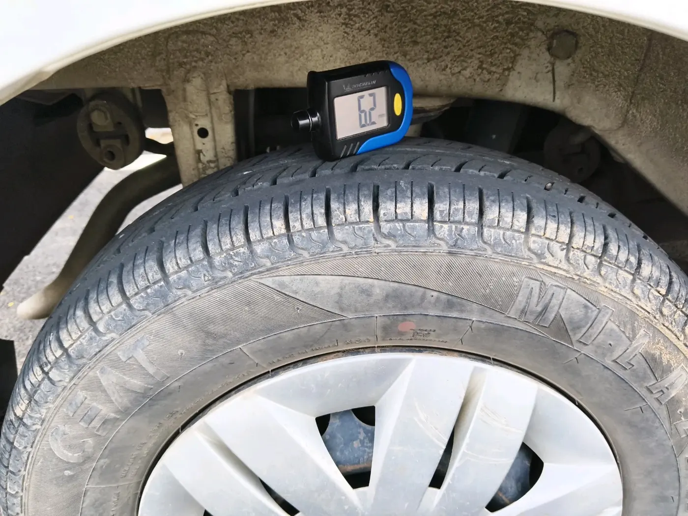 2021 Maruti Alto VXI, Petrol, Manual, 27,816 km, tyre