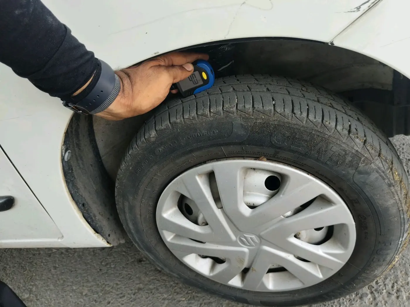 2017 Maruti Wagon R 1.0 LXI, CNG, Manual, 1,13,710 km, tyre
