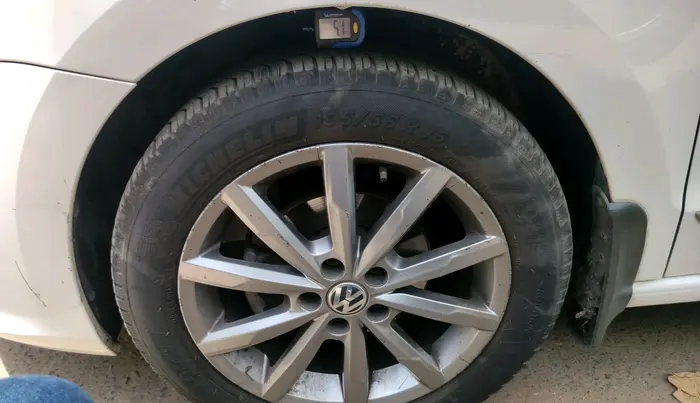 2019 Volkswagen Vento 1.2 TSI HIGHLINE PLUS AT, Petrol, Automatic, 98,113 km, tyre