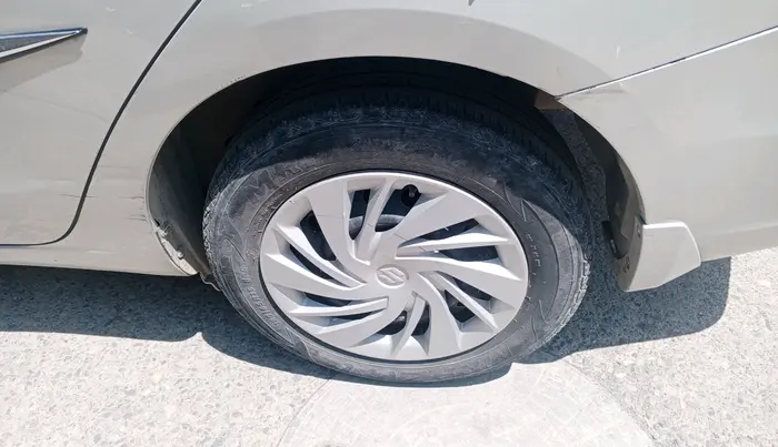 2017 Maruti Ciaz VDI+ SHVS, Diesel, Manual, 71,364 km, tyre