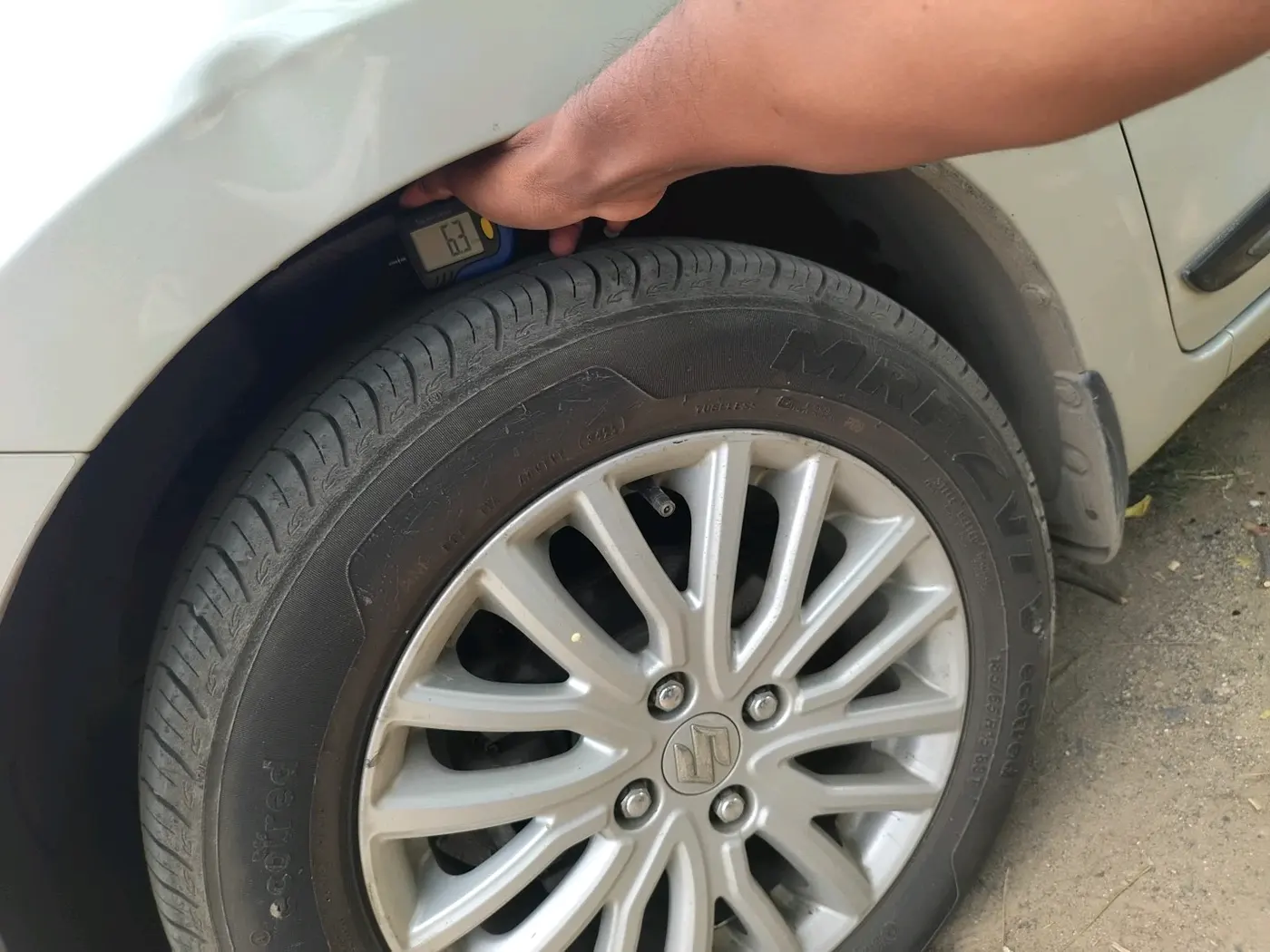 2019 Maruti Dzire ZXI, Petrol, Manual, 70,806 km, tyre