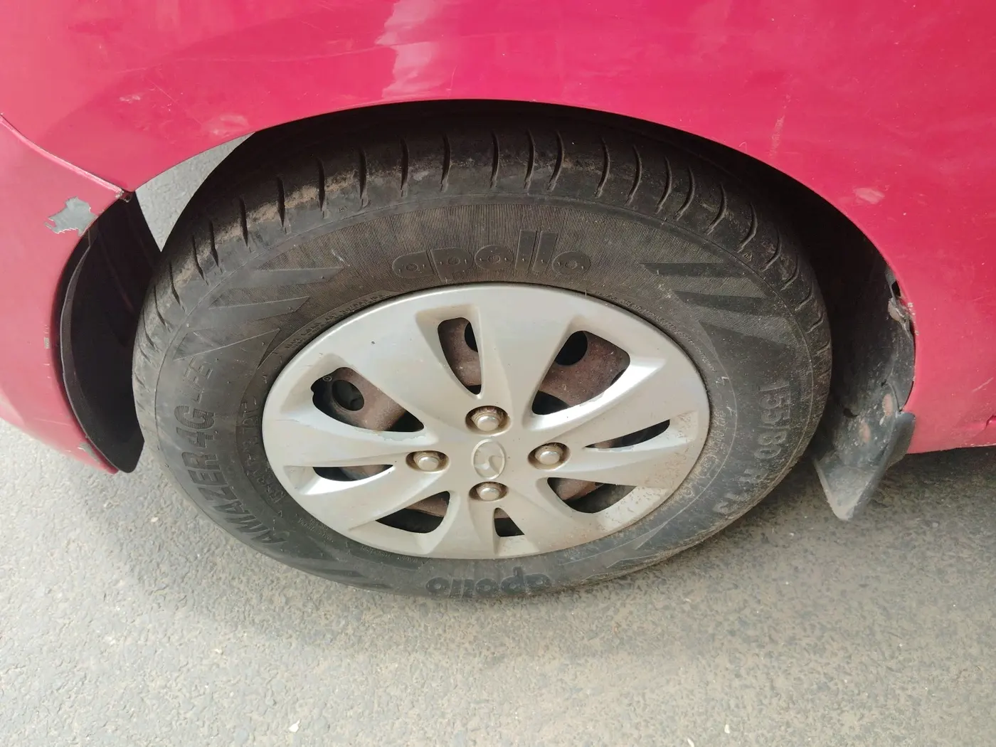 2011 Hyundai i10 SPORTZ 1.2, Petrol, Manual, 1,05,010 km, tyre