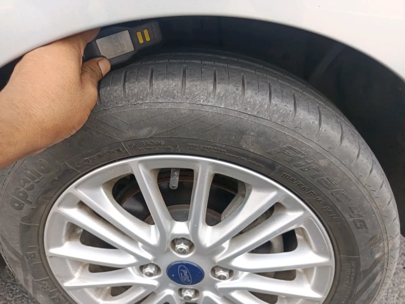 2019 Ford Figo Aspire TITANIUM 1.2 PETROL, Petrol, Manual, 35,287 km, tyre