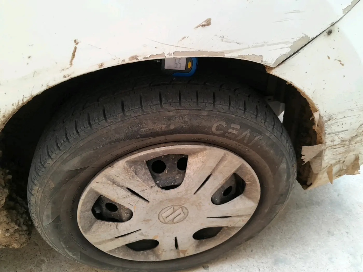2014 Maruti Wagon R 1.0 VXI, CNG, Manual, 1,52,944 km, tyre