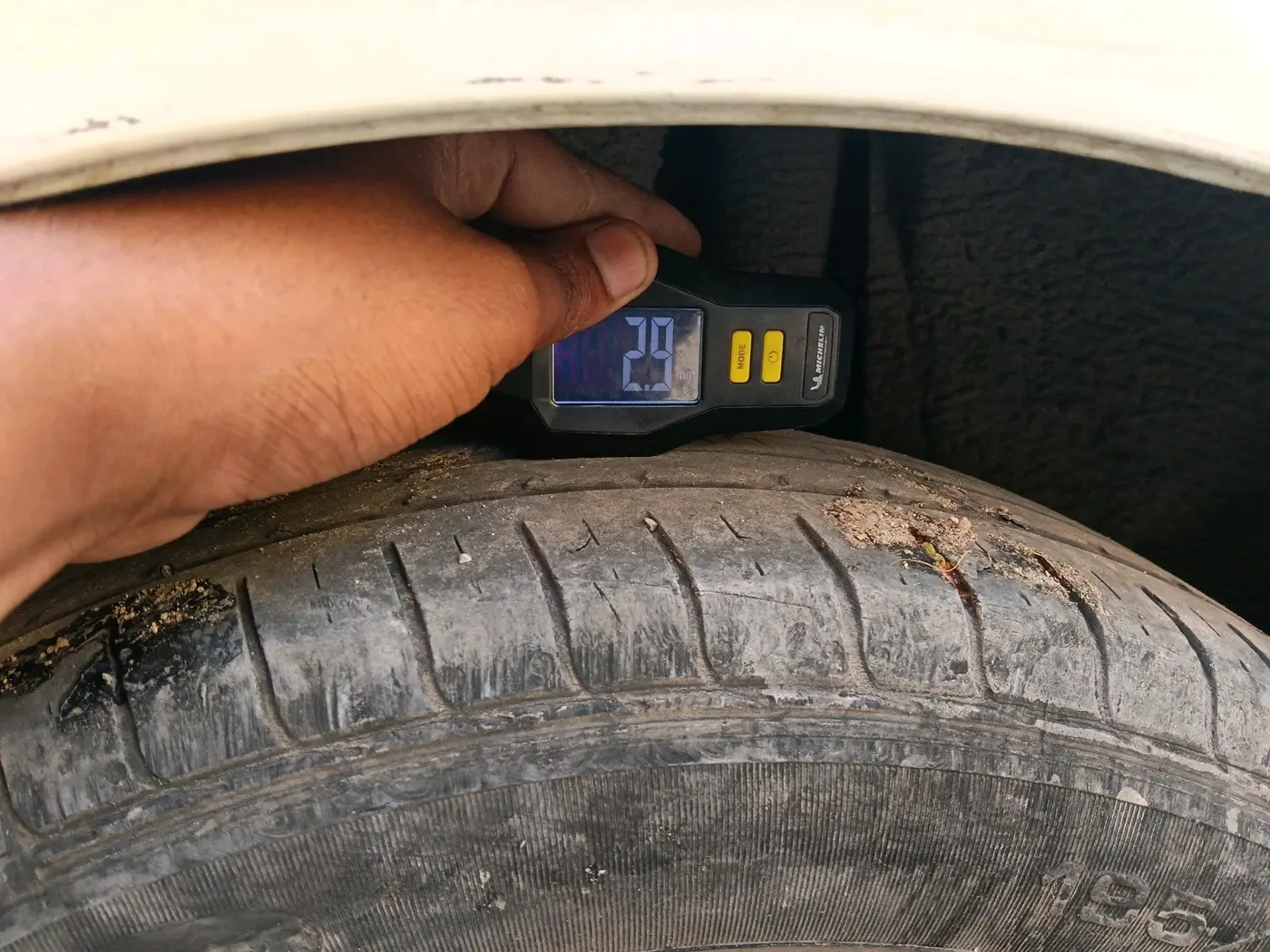 2021 Maruti Ertiga VXI SHVS, Petrol, Manual, 62,901 km, tyre