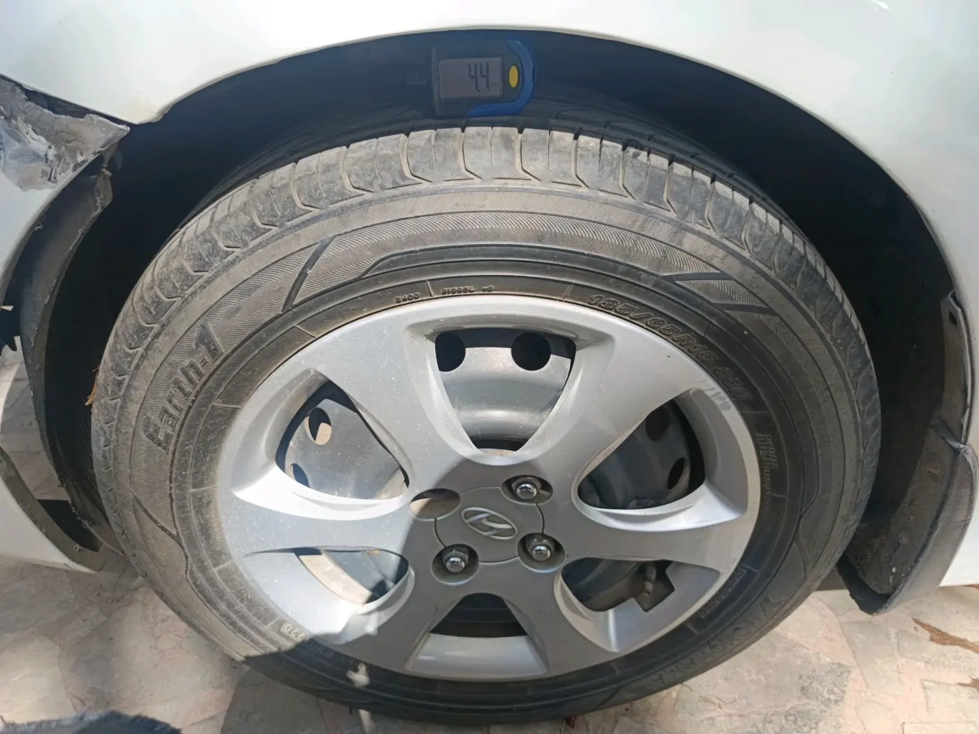 2013 Hyundai Verna FLUIDIC 1.4 VTVT, Petrol, Manual, 64,861 km, tyre
