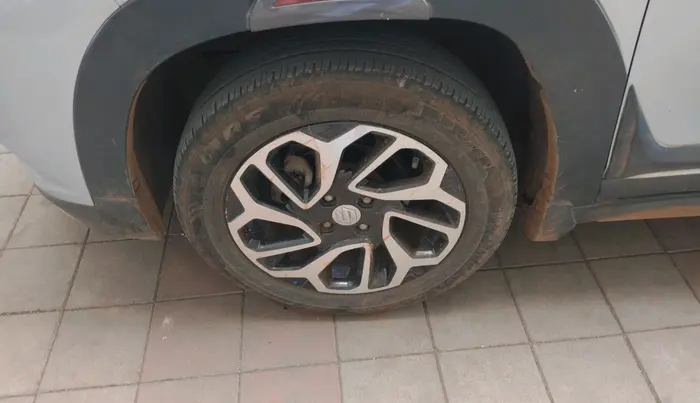 2024 Maruti FRONX DELTA CNG 1.2 MT, CNG, Manual, 30,685 km, tyre