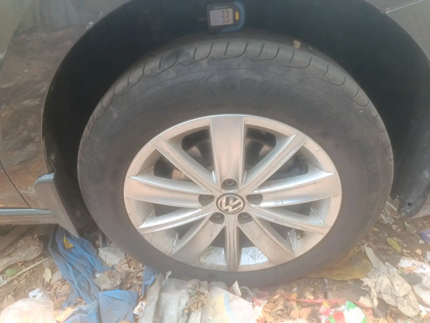 2017 Volkswagen Vento HIGHLINE PETROL AT, Petrol, Automatic, 1,13,275 km, tyre