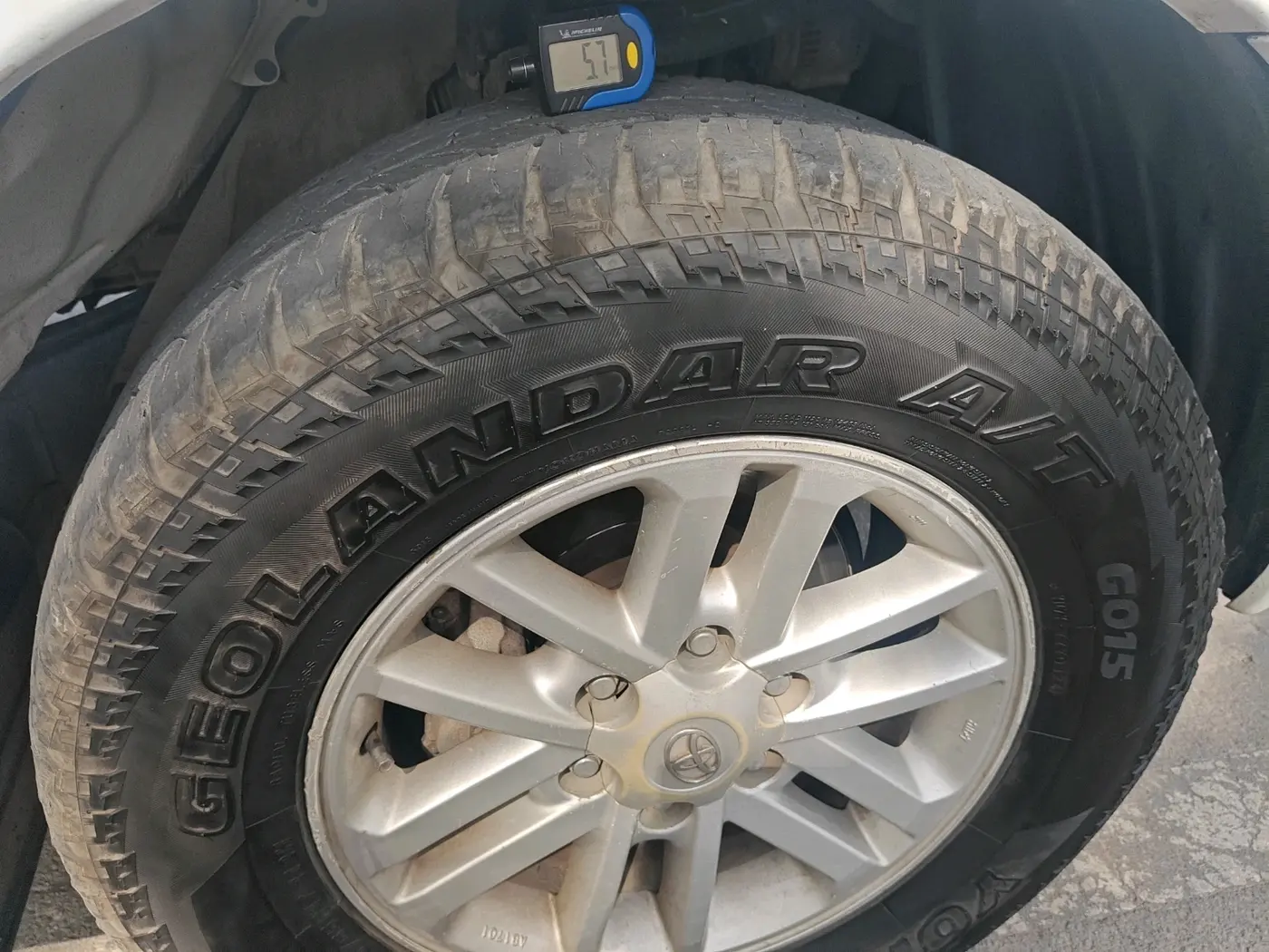 2013 Toyota Fortuner 3.0 4X2 MT, Diesel, Manual, 1,76,582 km, tyre
