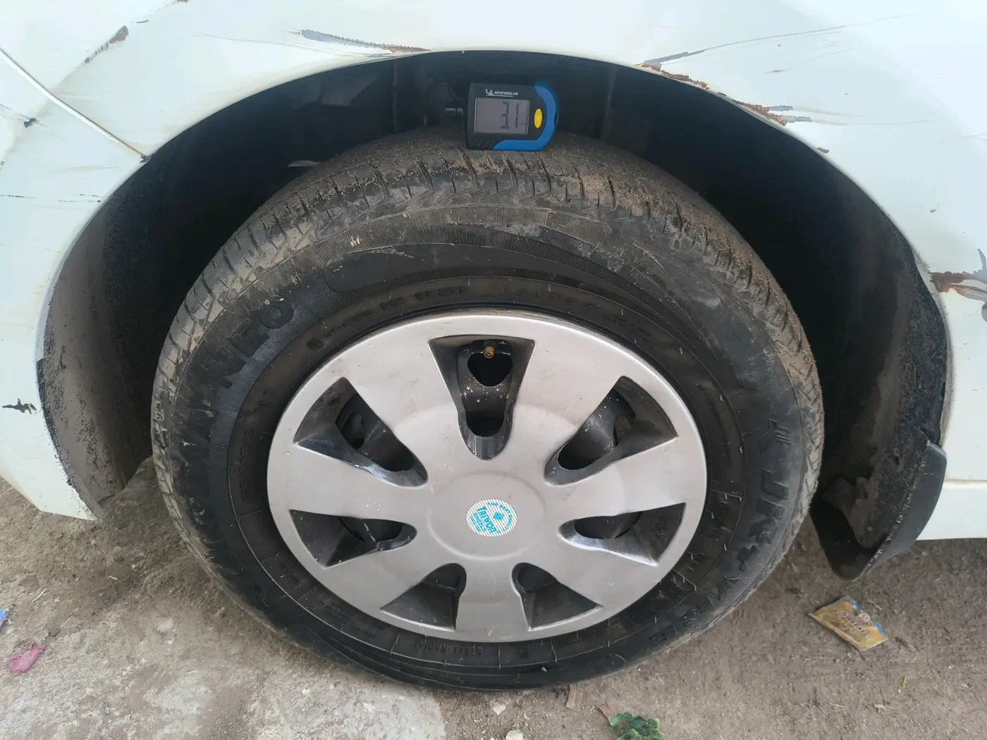 2024 Tata Tiago XE PETROL, Petrol, Manual, 33,573 km, tyre