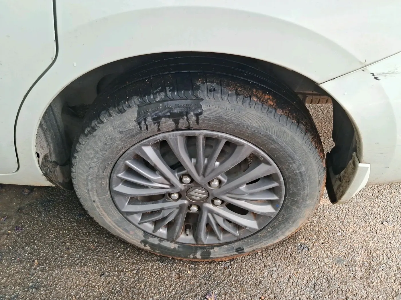 2021 Maruti Ertiga ZXI+ SHVS, Petrol, Manual, 36,340 km, tyre
