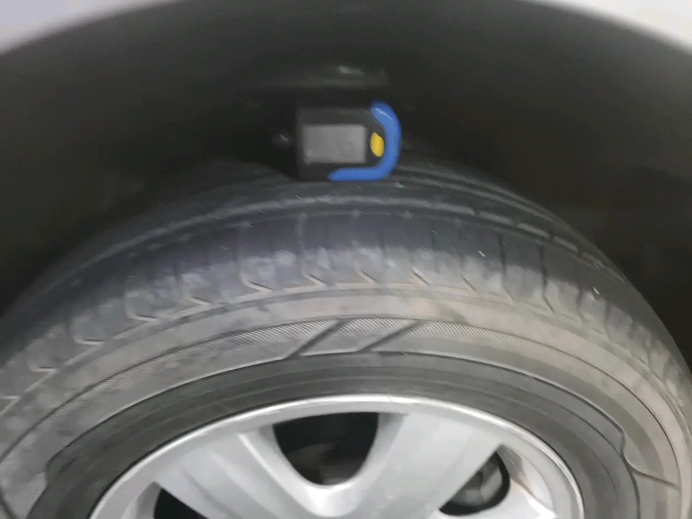 2012 Maruti Swift Dzire ZXI, Petrol, Manual, 73,975 km, tyre