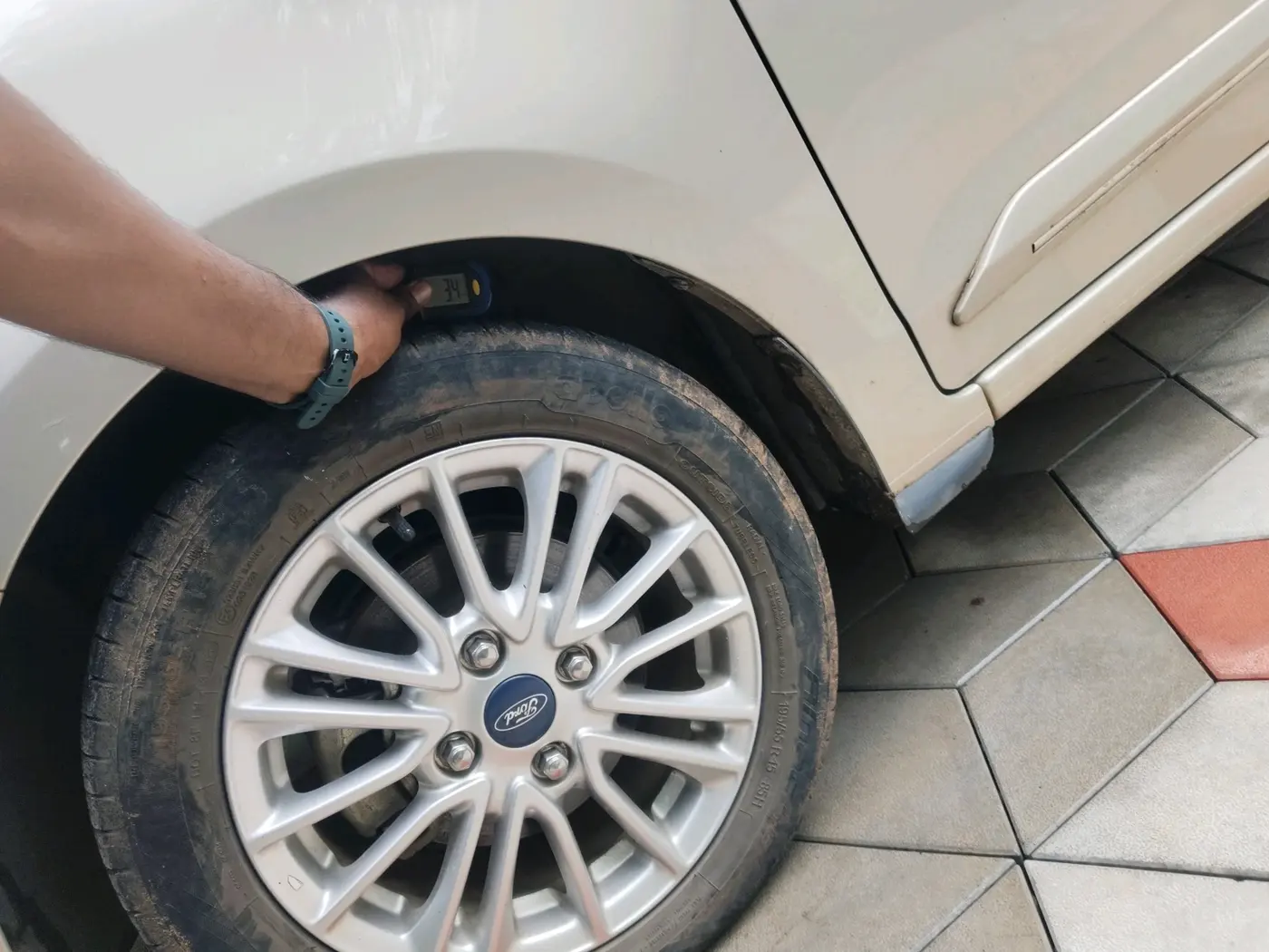 2019 Ford Figo Aspire TITANIUM 1.2 PETROL, Petrol, Manual, 28,405 km, tyre