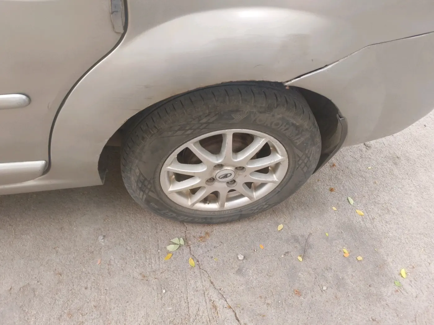 2012 Mahindra Verito 1.5 D6, Diesel, Manual, 97,635 km, tyre