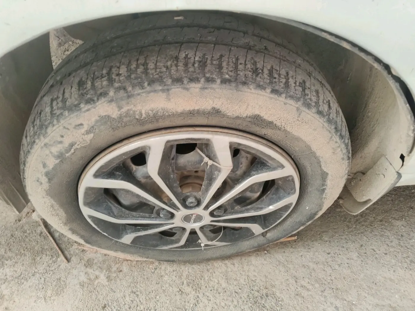 2018 Tata Tiago XT PETROL, Petrol, Manual, 63,886 km, tyre
