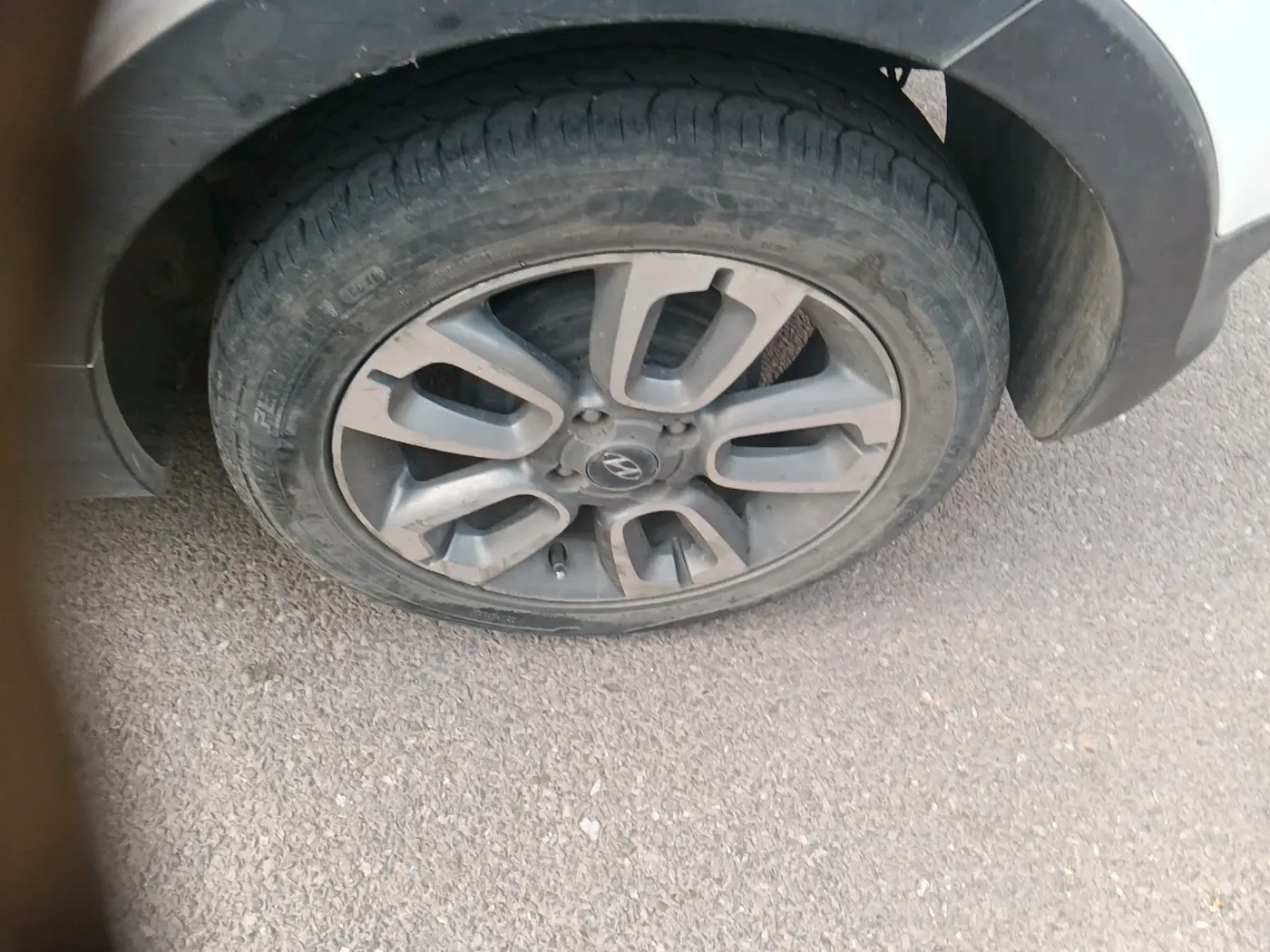 2016 Hyundai i20 Active 1.2 S, Petrol, Manual, 1,35,114 km, tyre