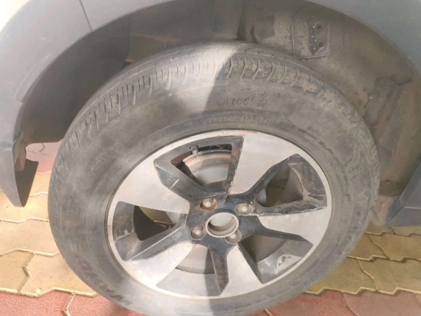 2018 Tata NEXON XZ PLUS DIESEL, Diesel, Manual, 74,704 km, tyre