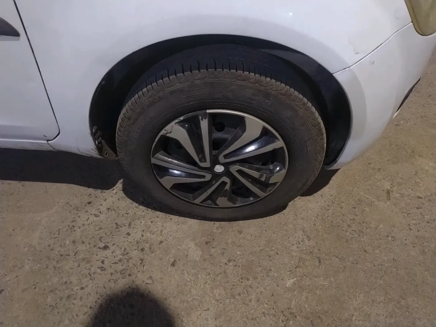 2012 Maruti Ritz VXI, Petrol, Manual, 98,517 km, tyre