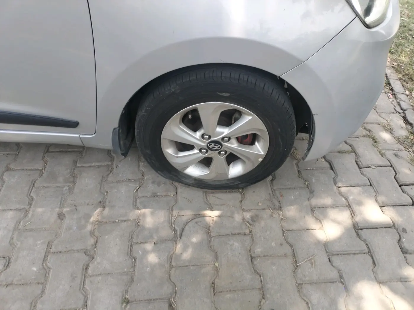 2017 Hyundai Xcent SX 1.2 CRDI, Diesel, Manual, 1,55,158 km, tyre