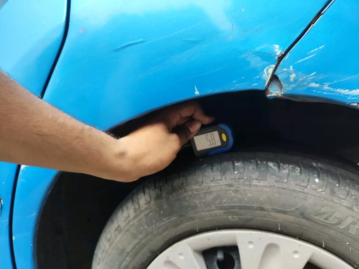 2013 Honda Brio S MT, Petrol, Manual, 30,965 km, tyre