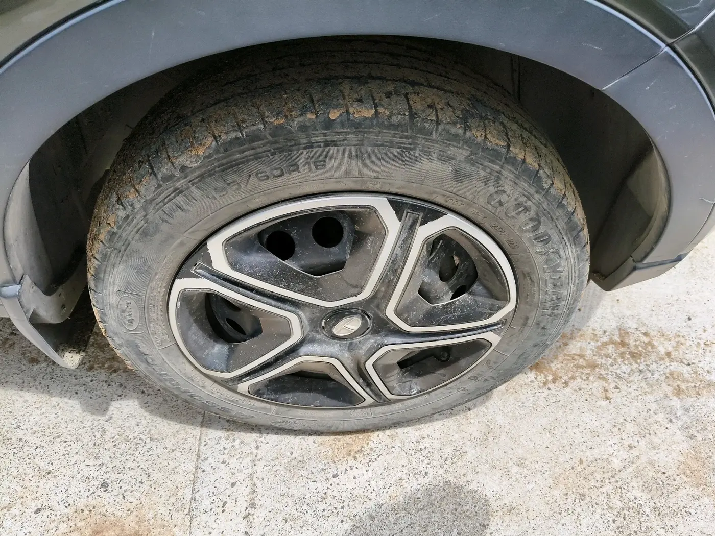 2022 Tata NEXON XM SUNROOF PETROL, Petrol, Manual, 36,619 km, tyre