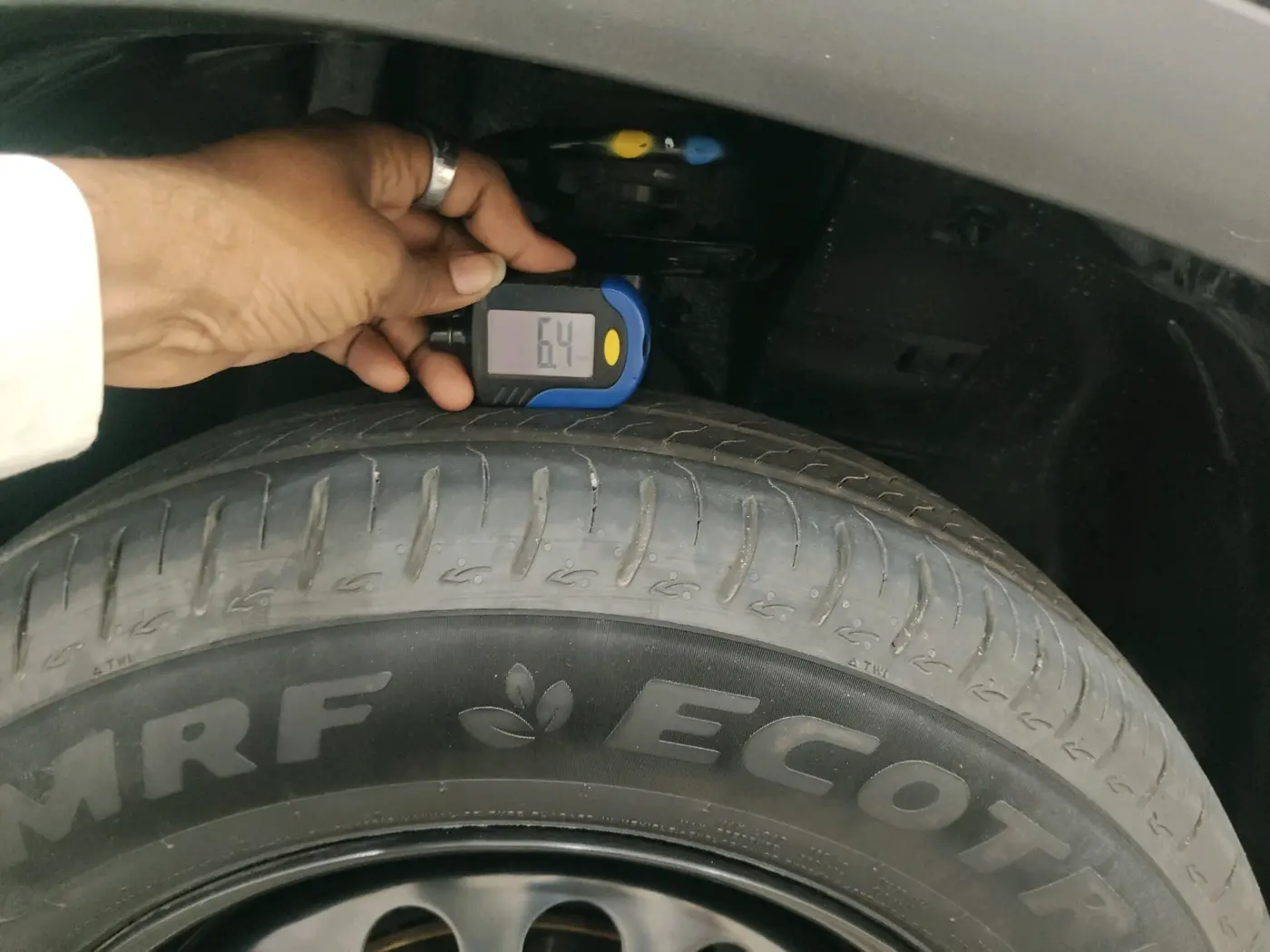 2025 Tata PUNCH PURE MT, Petrol, Manual, 5,415 km, tyre