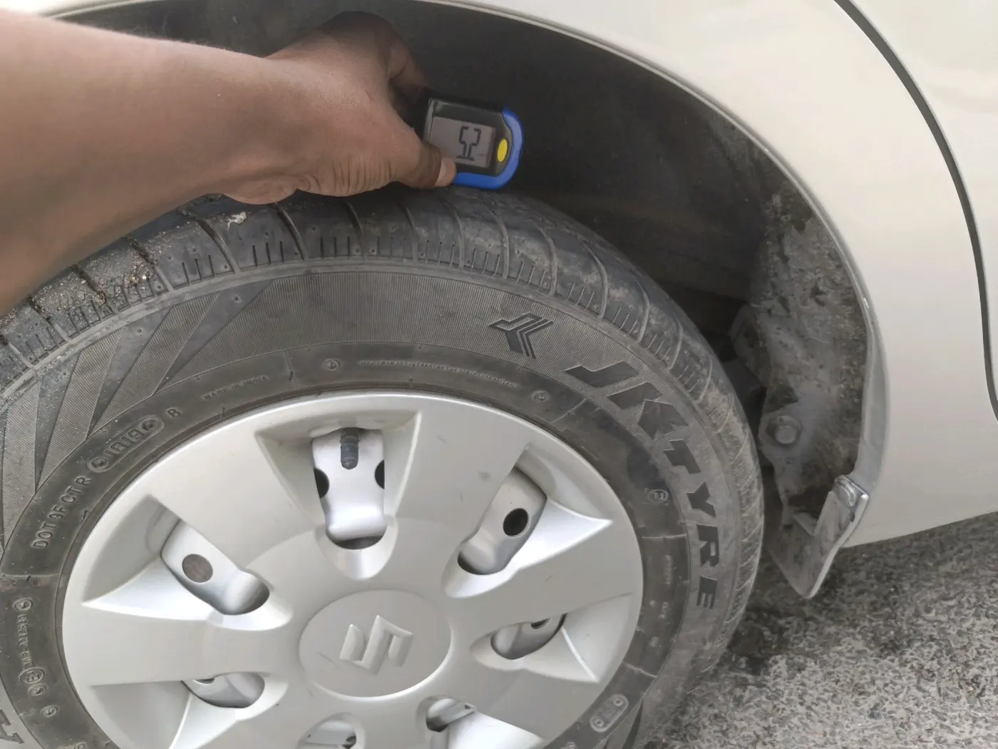 2019 Maruti New Wagon-R LXI 1.0, Petrol, Manual, 10,812 km, tyre