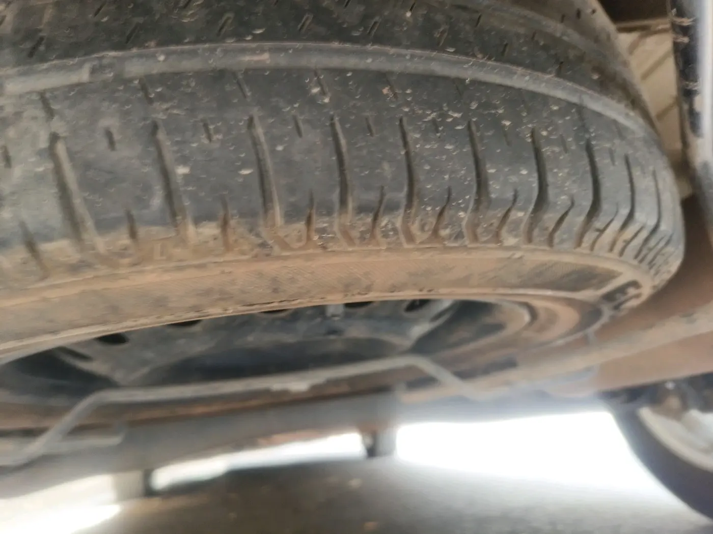 2019 Maruti Ertiga ZXI AT SHVS, Petrol, Automatic, 44,707 km, tyre