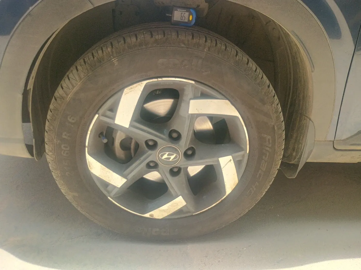 2019 Hyundai VENUE SX 1.0 TURBO, Petrol, Manual, 1,53,388 km, tyre