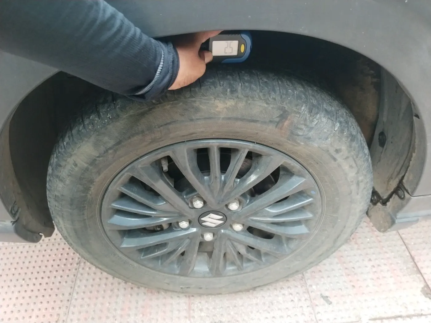 2021 Maruti XL6 ZETA AT, Petrol, Automatic, 29,188 km, tyre