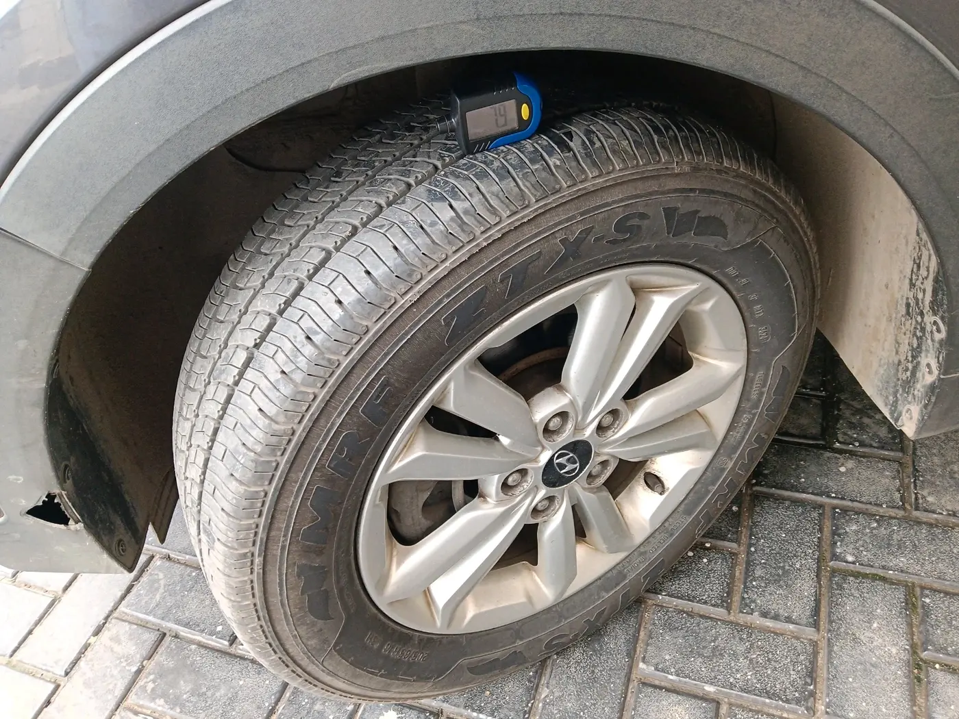 2017 Hyundai Creta SX PLUS 1.6 PETROL, Petrol, Manual, 51,755 km, tyre