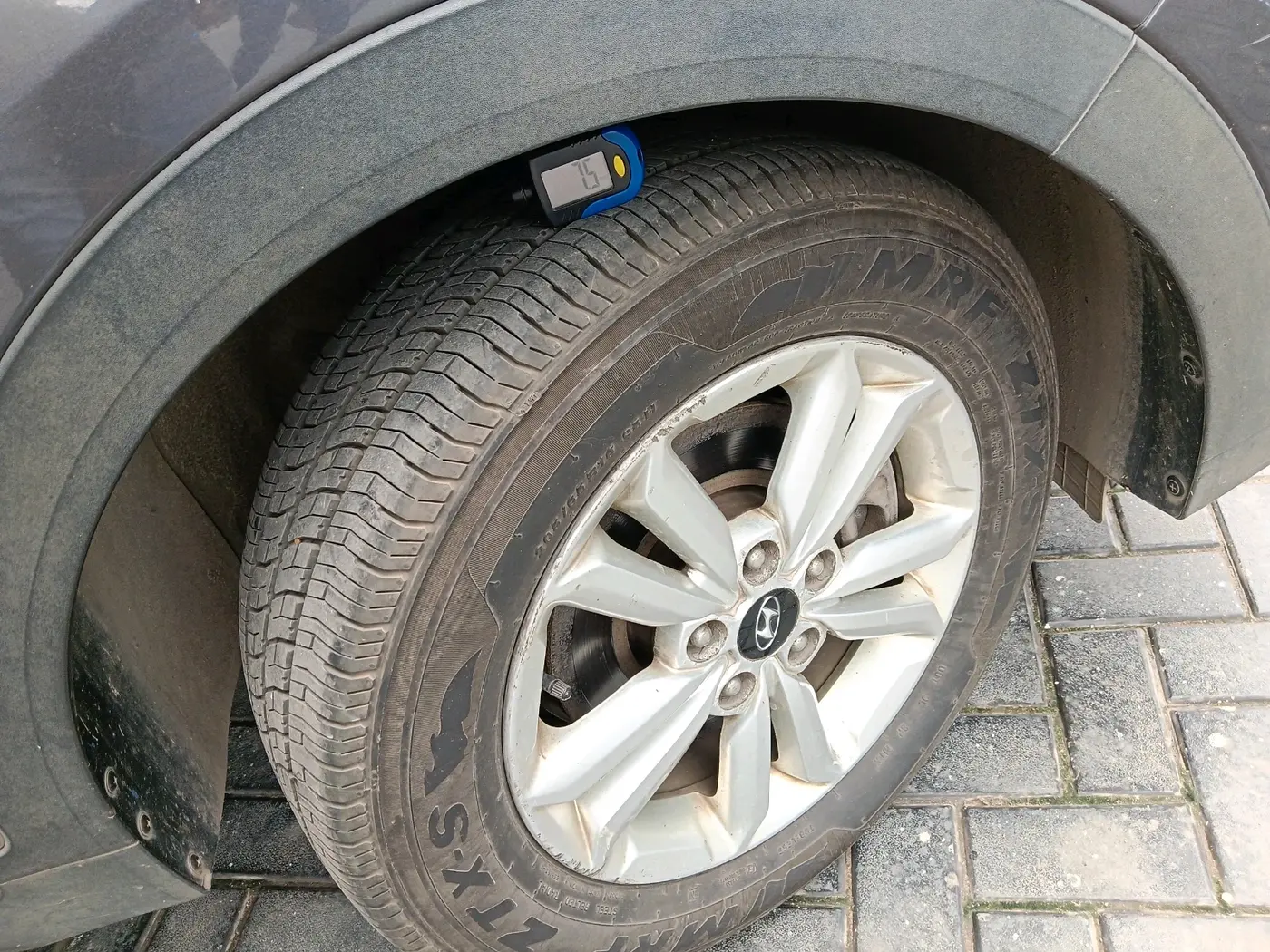 2017 Hyundai Creta SX PLUS 1.6 PETROL, Petrol, Manual, 51,755 km, tyre