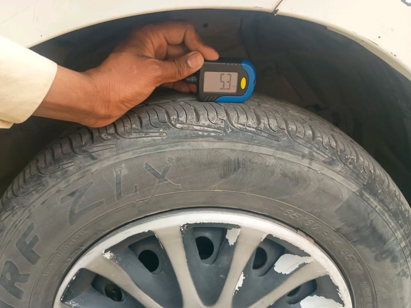 2012 Maruti Swift Dzire VXI, Petrol, Manual, 79,364 km, tyre