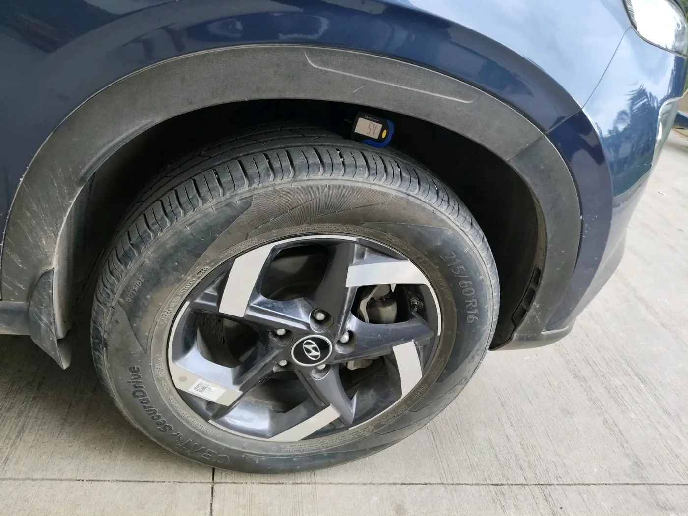 2022 Hyundai VENUE SX 1.0 (O) TURBO IMT, Petrol, Manual, 27,747 km, tyre