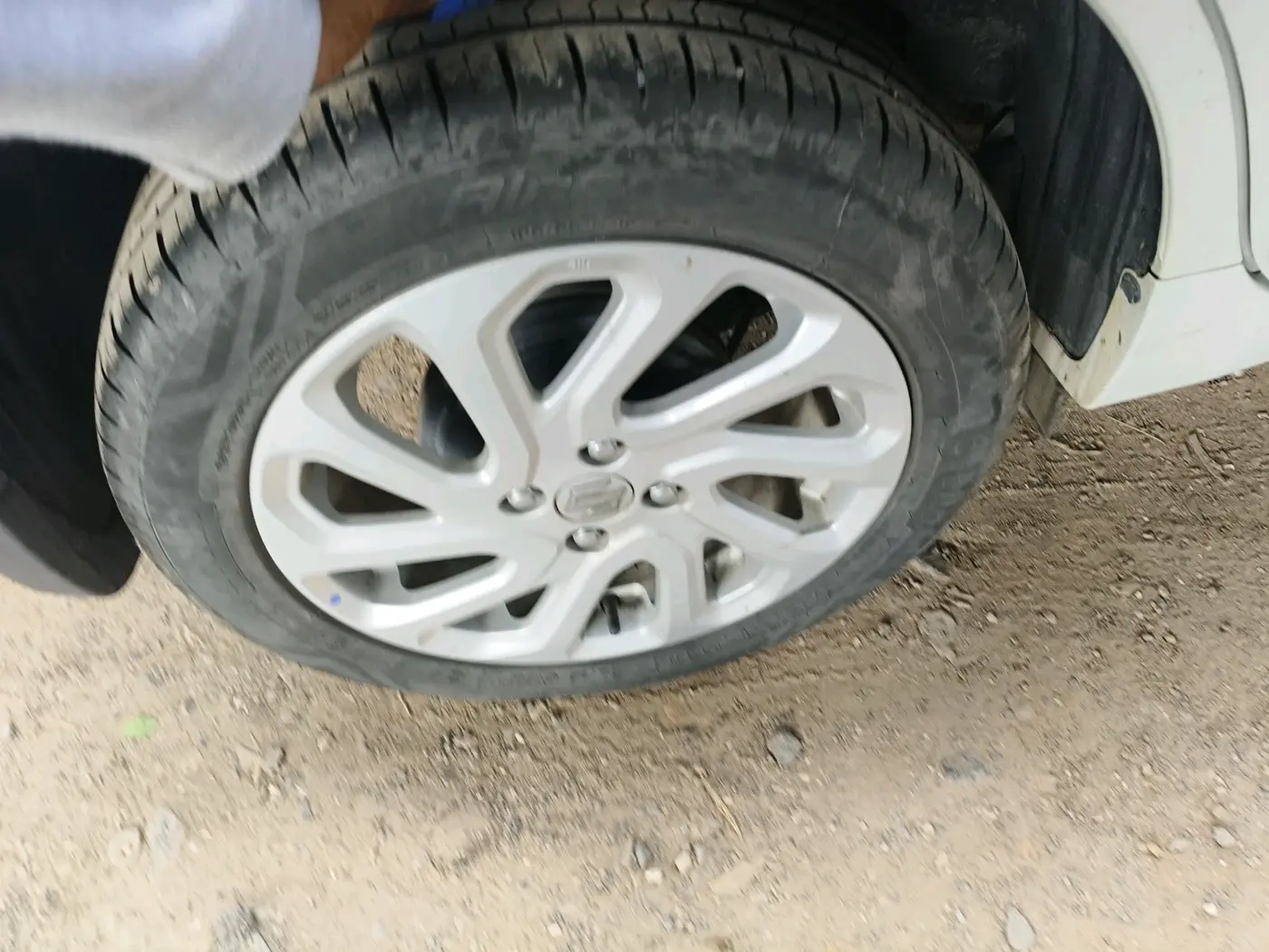 2024 Maruti Baleno ZETA 1.2 AGS, Petrol, Automatic, 11,547 km, tyre
