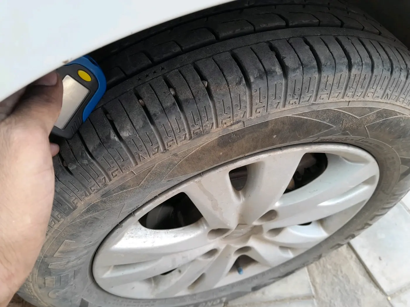 2018 Maruti Ertiga VXI LIMITED EDITION, Petrol, Manual, 65,450 km, tyre