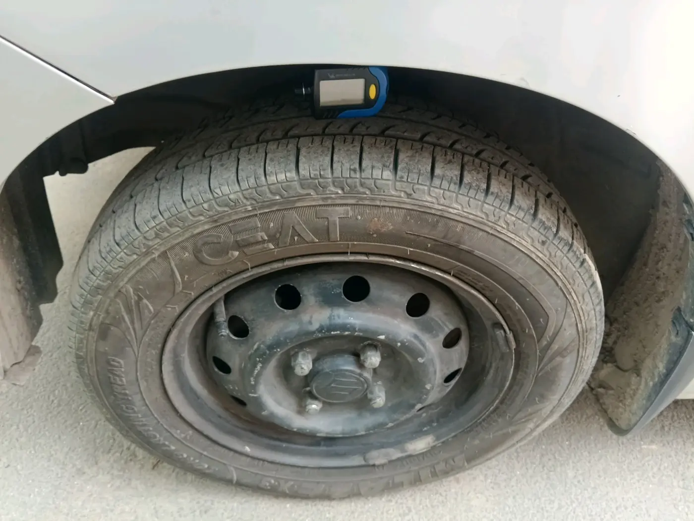 2014 Maruti Wagon R 1.0 LXI, CNG, Manual, 86,978 km, tyre
