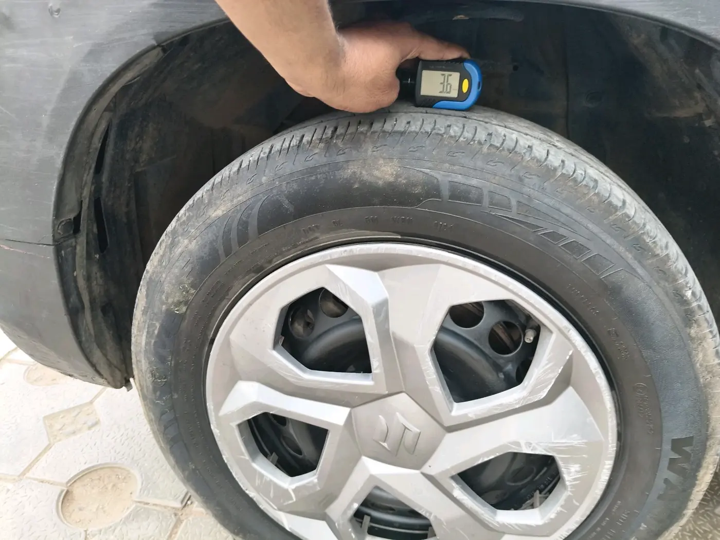 2024 Maruti BREZZA LXI, Petrol, Manual, 60,911 km, tyre