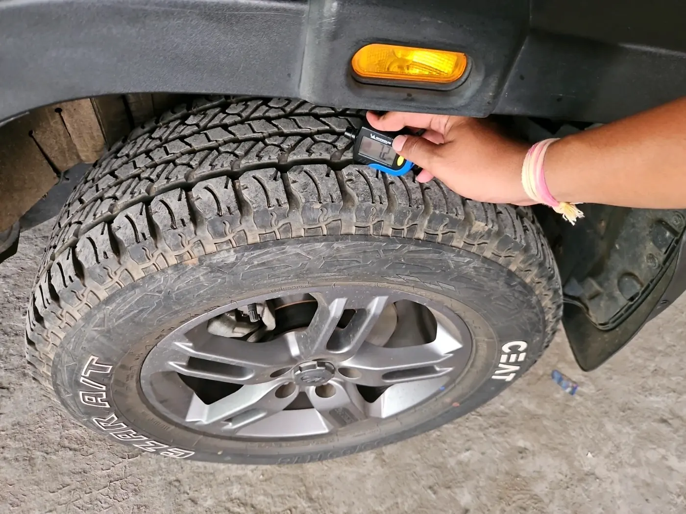 2022 Mahindra Thar LX PETROL HT 4WD AT, Petrol, Automatic, 20,634 km, tyre