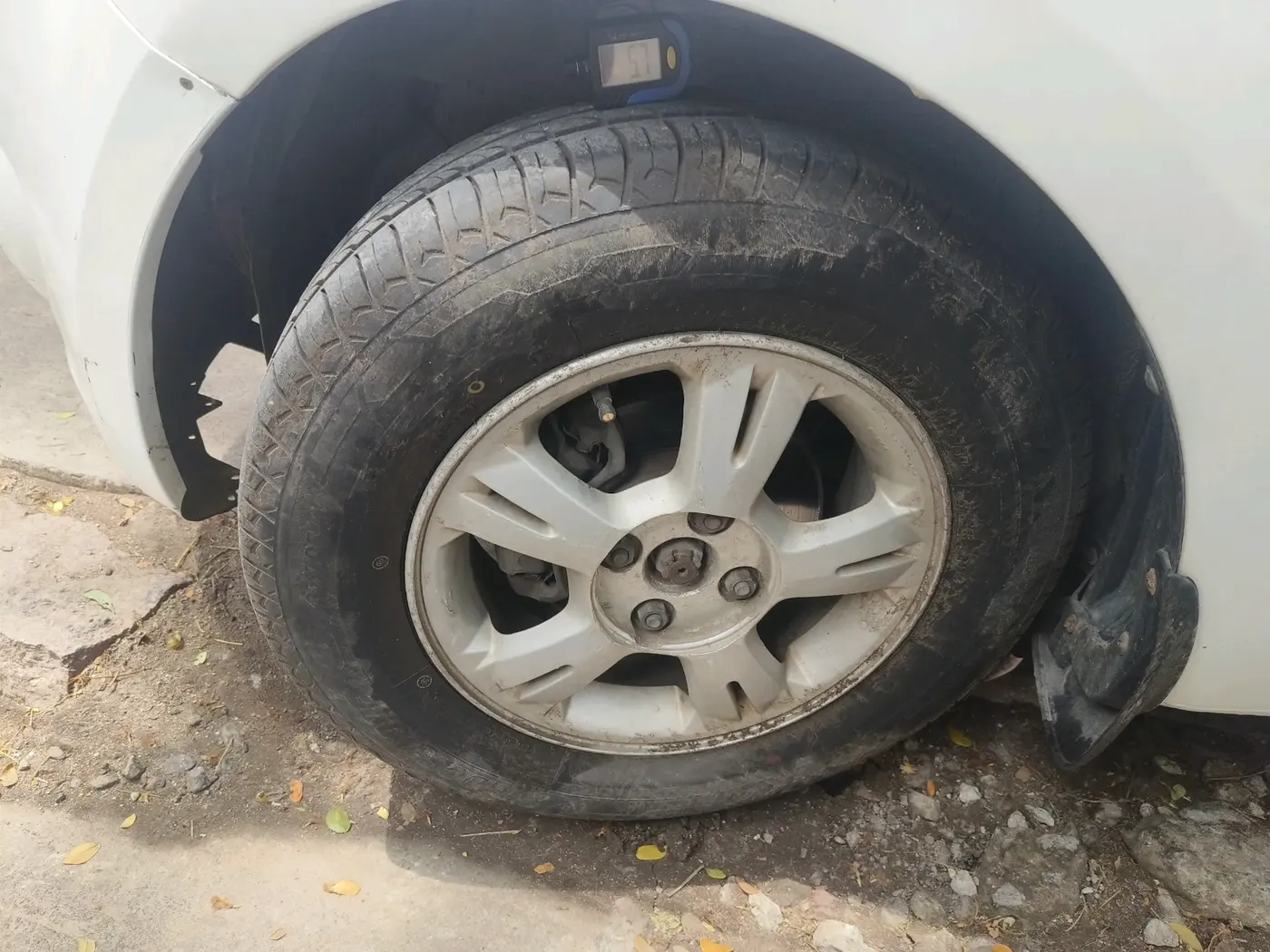 2011 Hyundai i20 SPORTZ 1.2, Petrol, Manual, 1,08,696 km, tyre