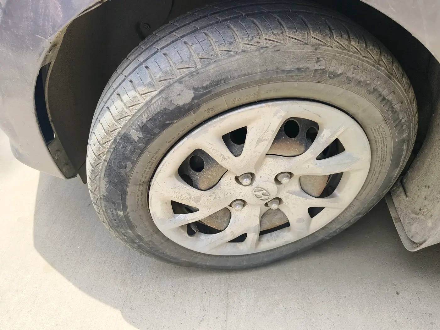 2017 Hyundai Grand i10 MAGNA AT 1.2 KAPPA VTVT, CNG, Automatic, 65,264 km, tyre