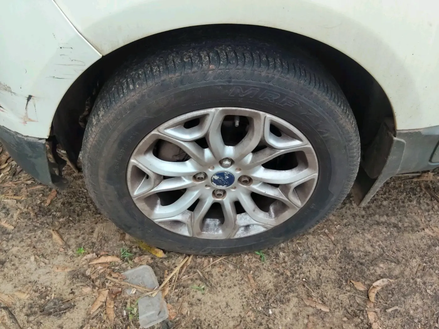 2015 Ford Ecosport TITANIUM 1.5L PETROL AT, Petrol, Automatic, 45,001 km, tyre