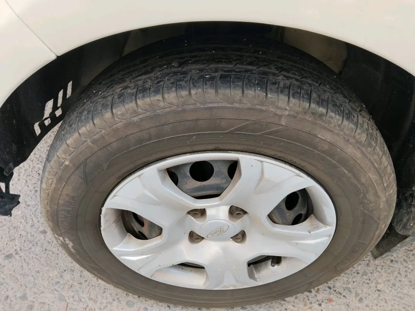 2015 Ford Ecosport TREND 1.5L PETROL, Petrol, Manual, 71,730 km, tyre