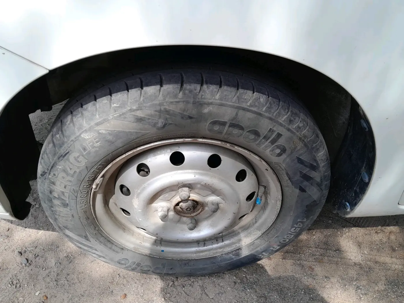 2011 Maruti Wagon R 1.0 LXI, Petrol, Manual, 54,955 km, tyre