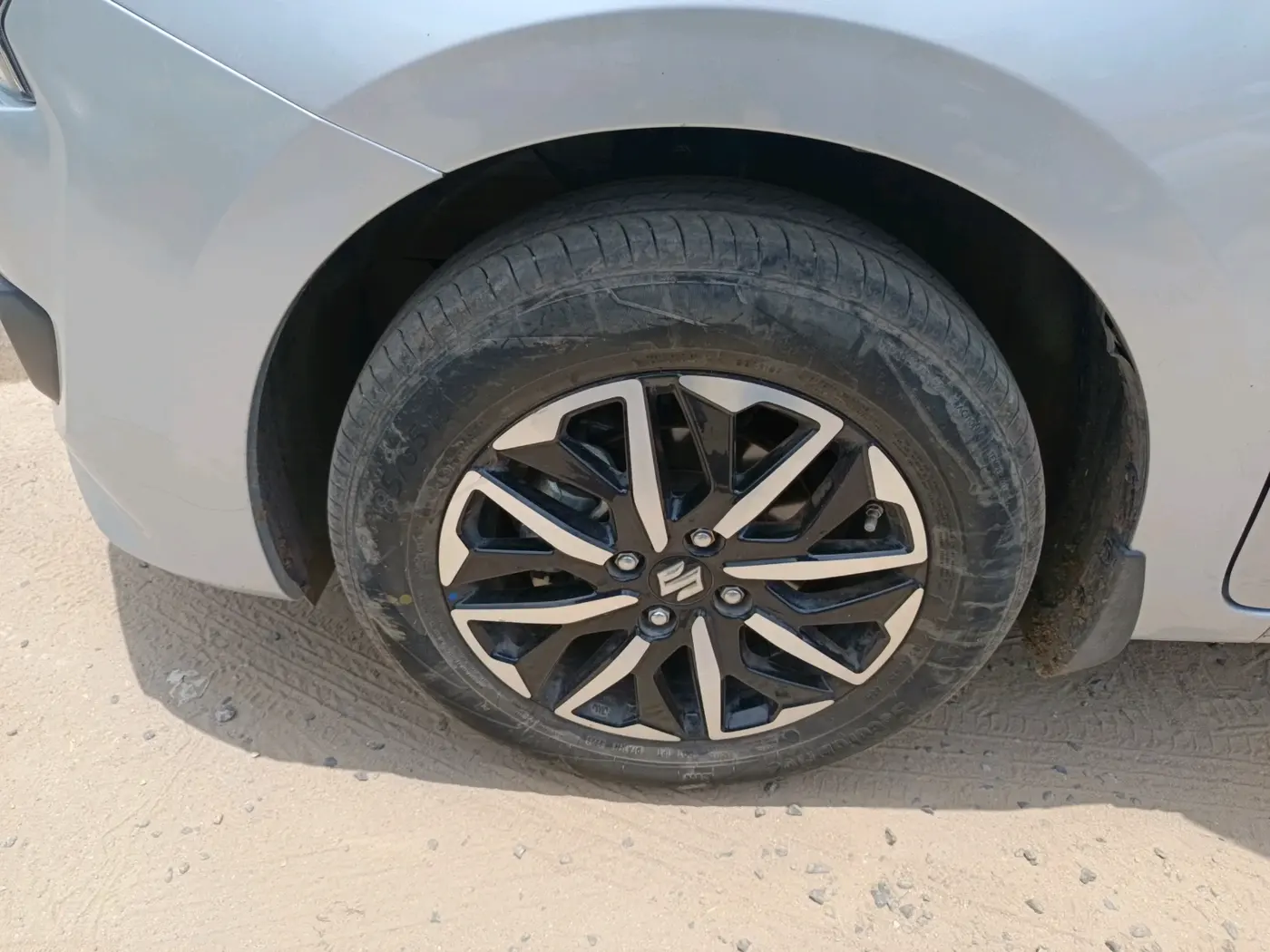 2025 Maruti Dzire ZXi Plus AMT, Petrol, Automatic, 15,501 km, tyre