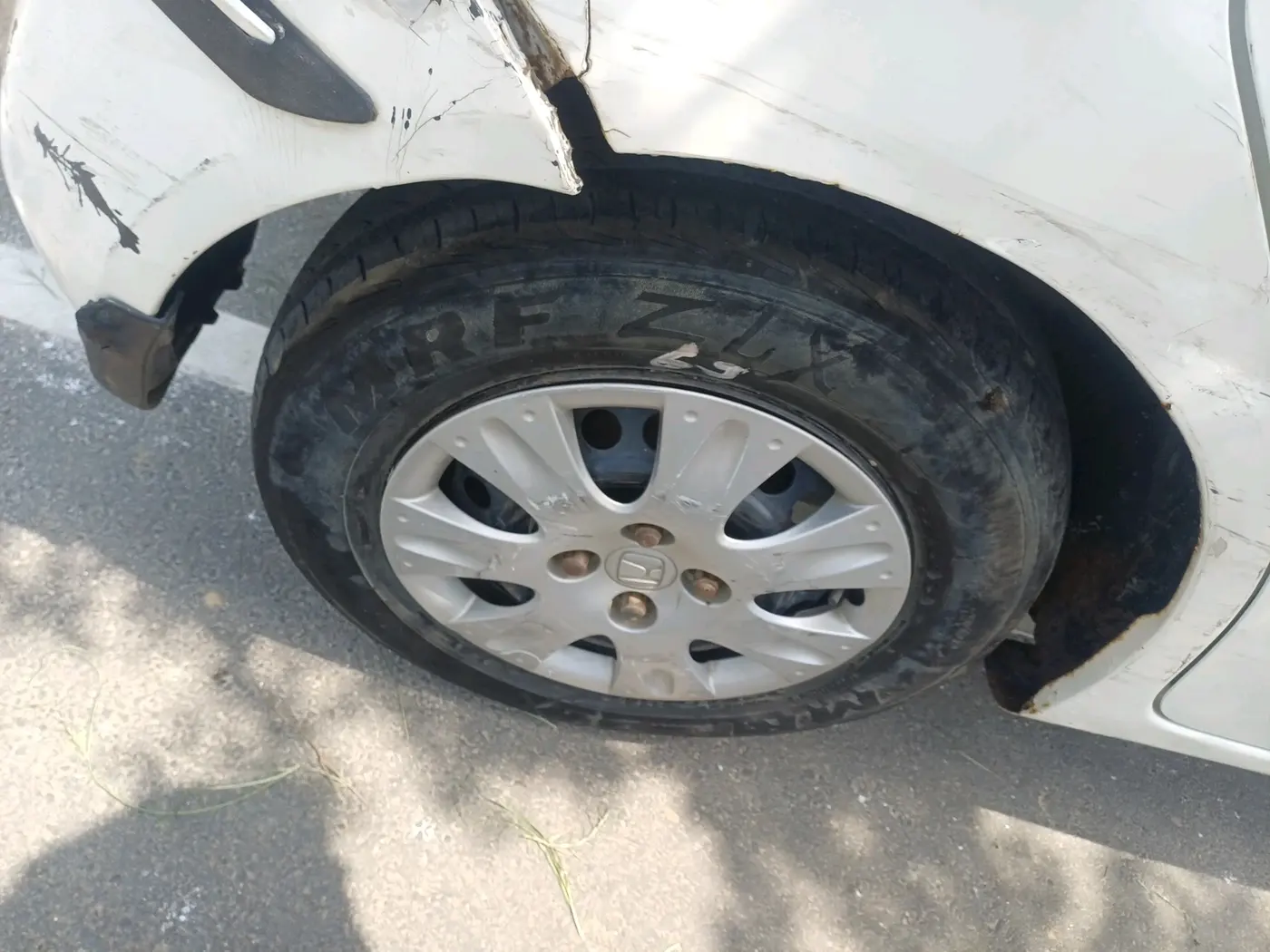 2013 Honda Brio S MT, Petrol, Manual, 63,196 km, tyre