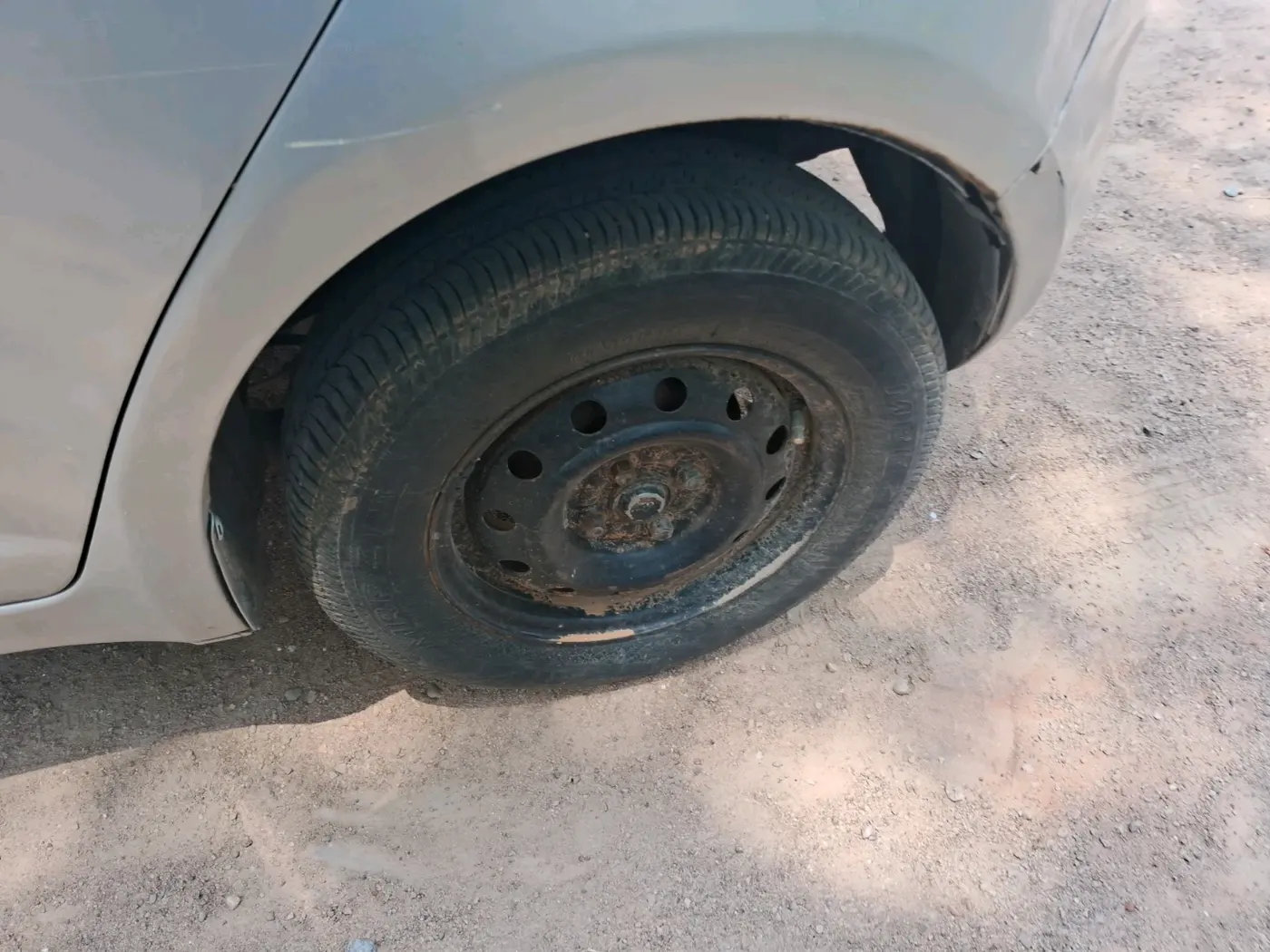 2011 Maruti Swift VXI, Petrol, Manual, 55,201 km, tyre