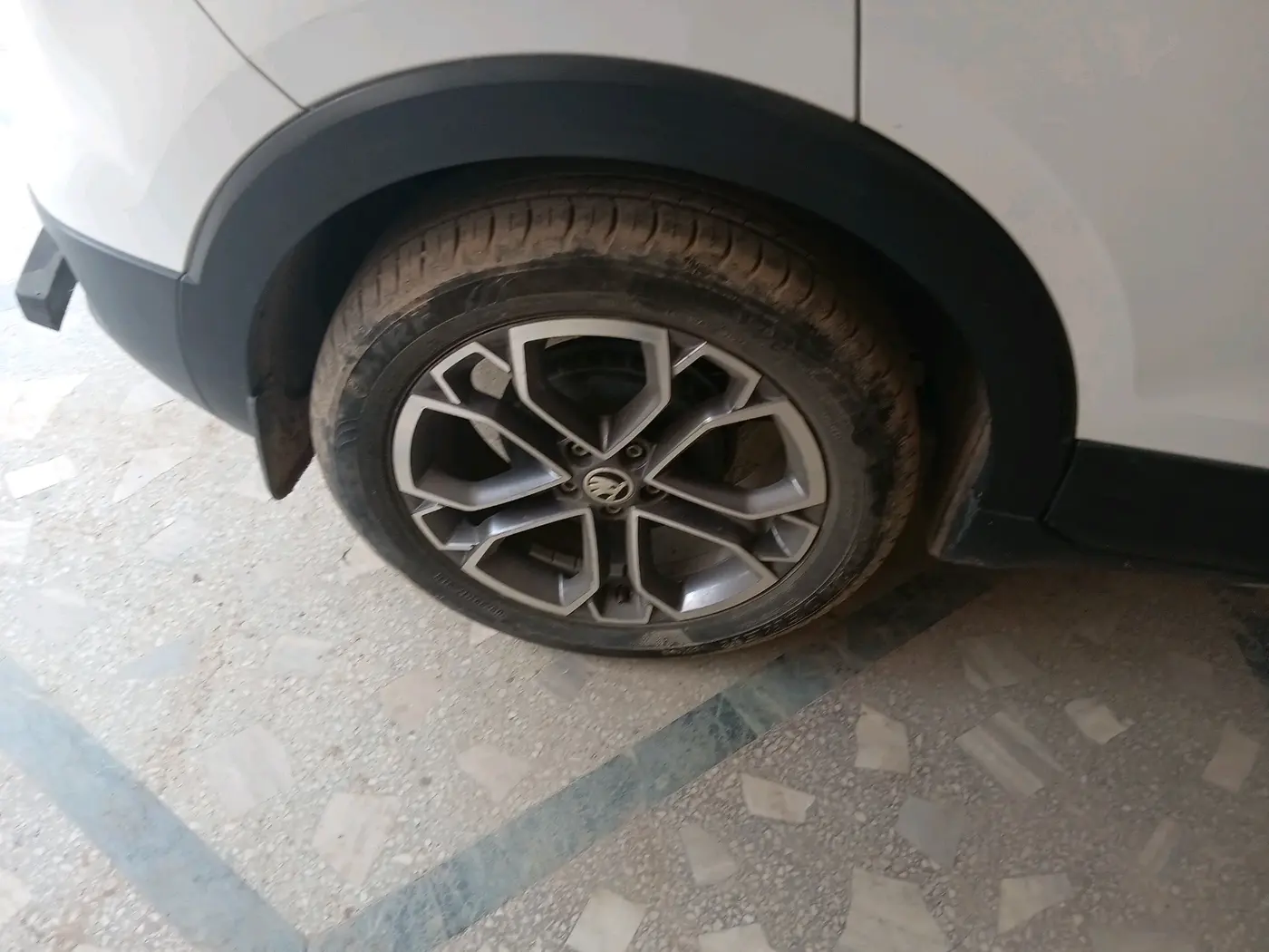2022 Skoda KUSHAQ STYLE 1.0L TSI MT, Petrol, Manual, 20,864 km, tyre