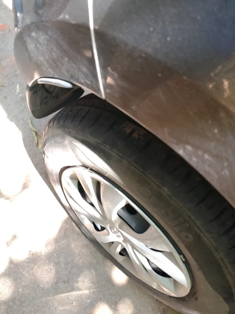 2022 Maruti Swift VXI AMT, Petrol, Automatic, 32,745 km, tyre