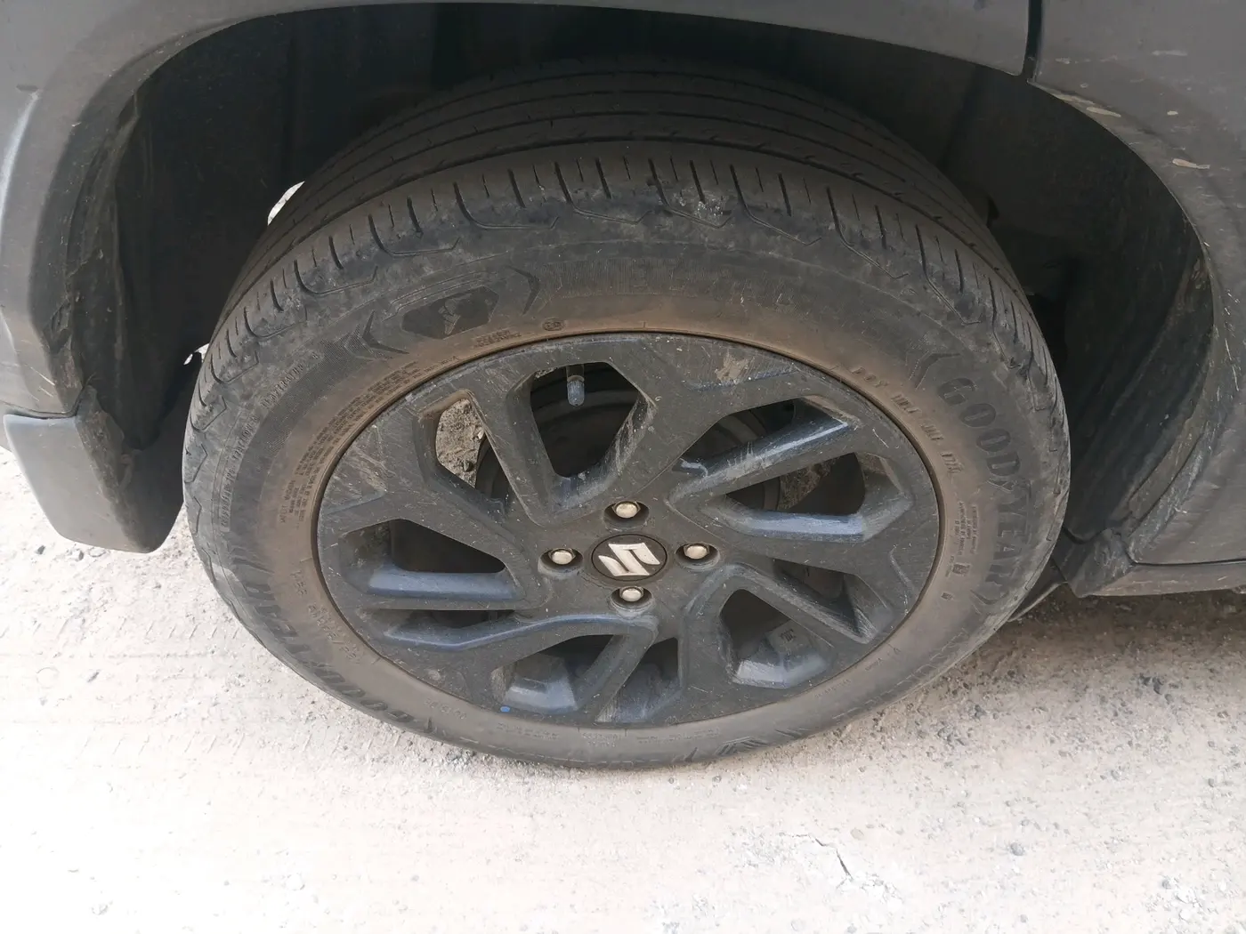 2023 Maruti FRONX DELTA PLUS 1.2MT, Petrol, Manual, 93,052 km, tyre